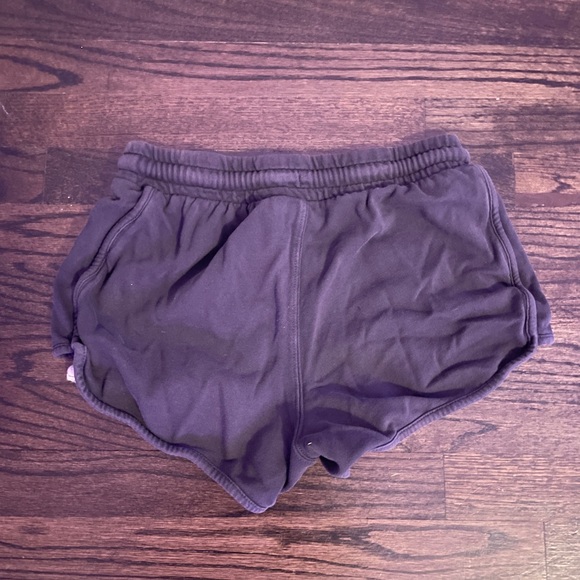 Black shorts - Picture 3 of 3